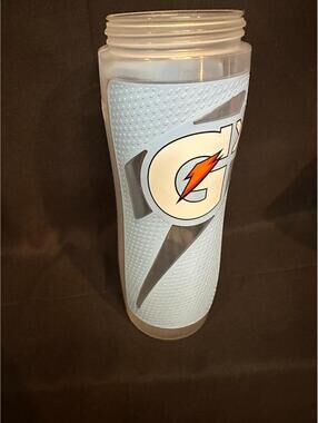Gatorade Gx 30 oz. Bottle - Baby Blue (Missing Entire Lid)